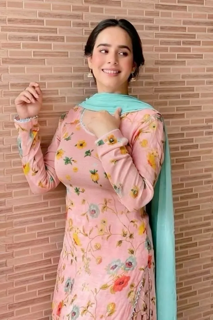 Punjabi Girl Pic