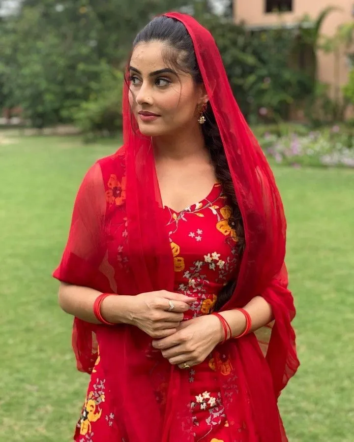 punjabi girl photo