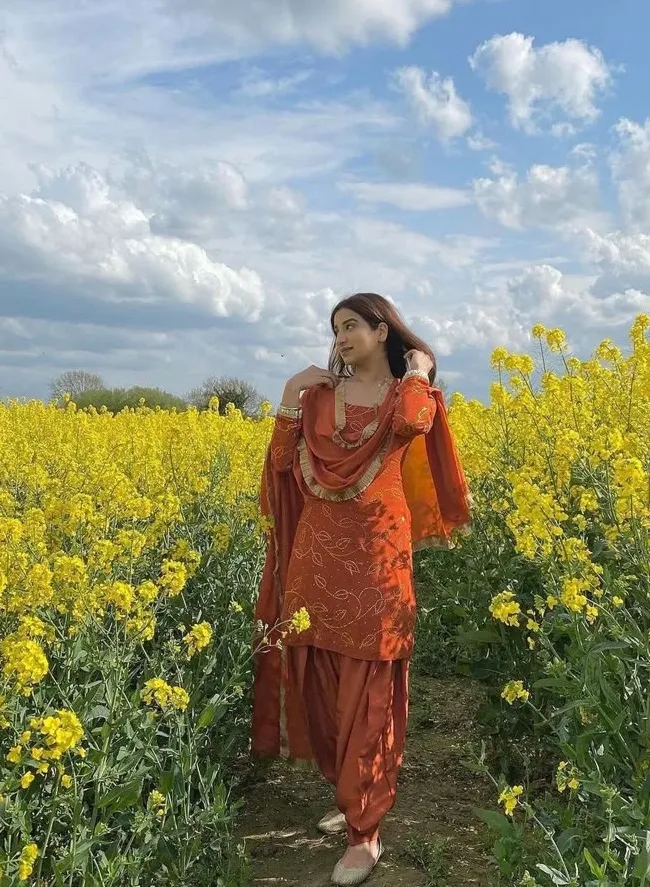 punjabi girl pic for dp