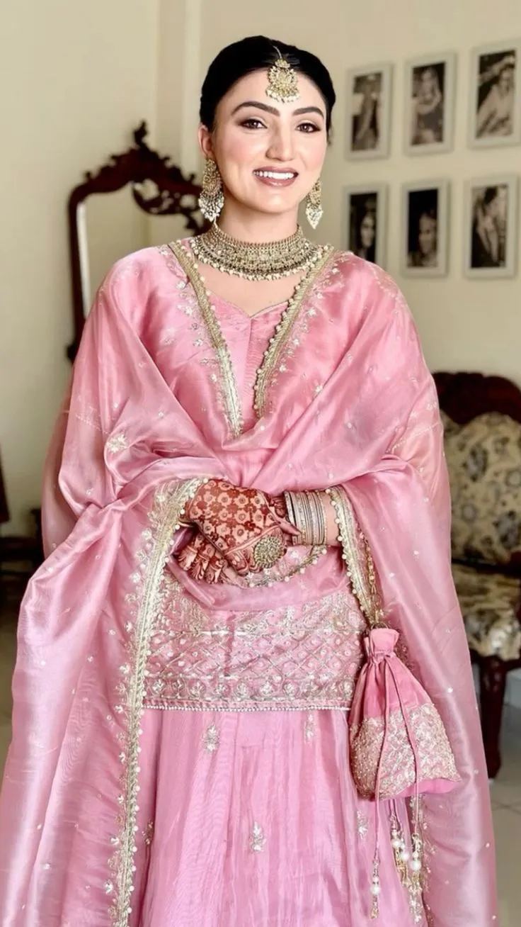 Punjabi Girl Pic