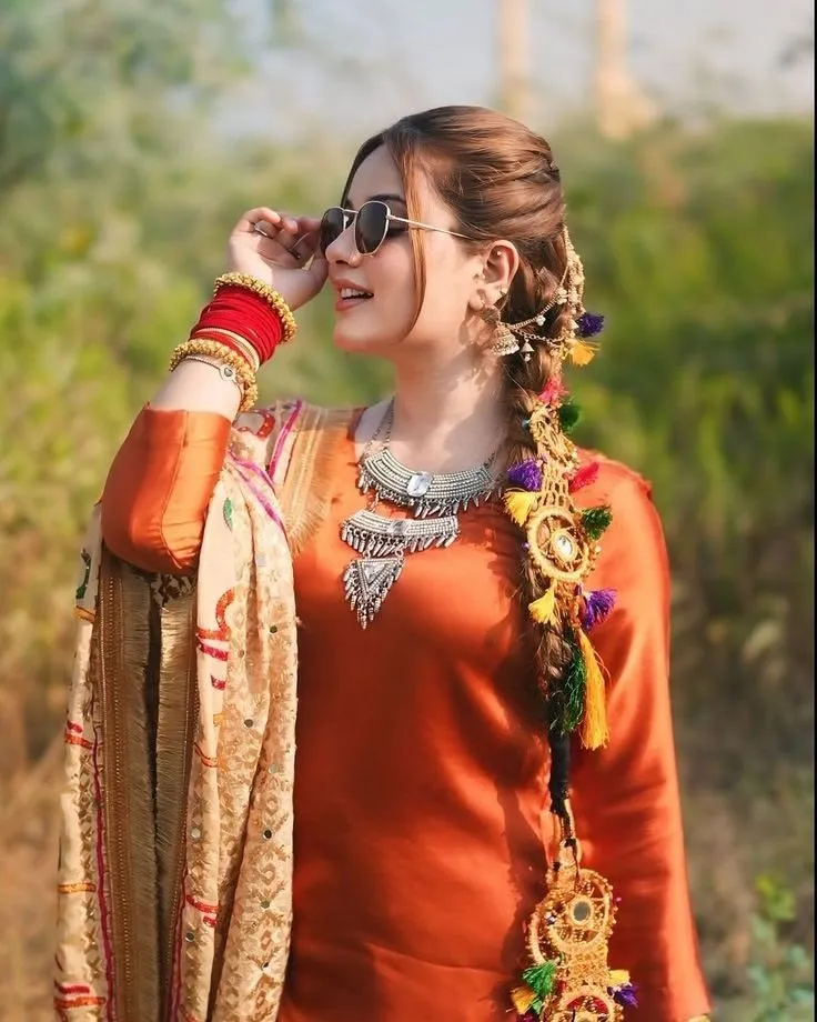 Punjabi Girl Profile Dp Image