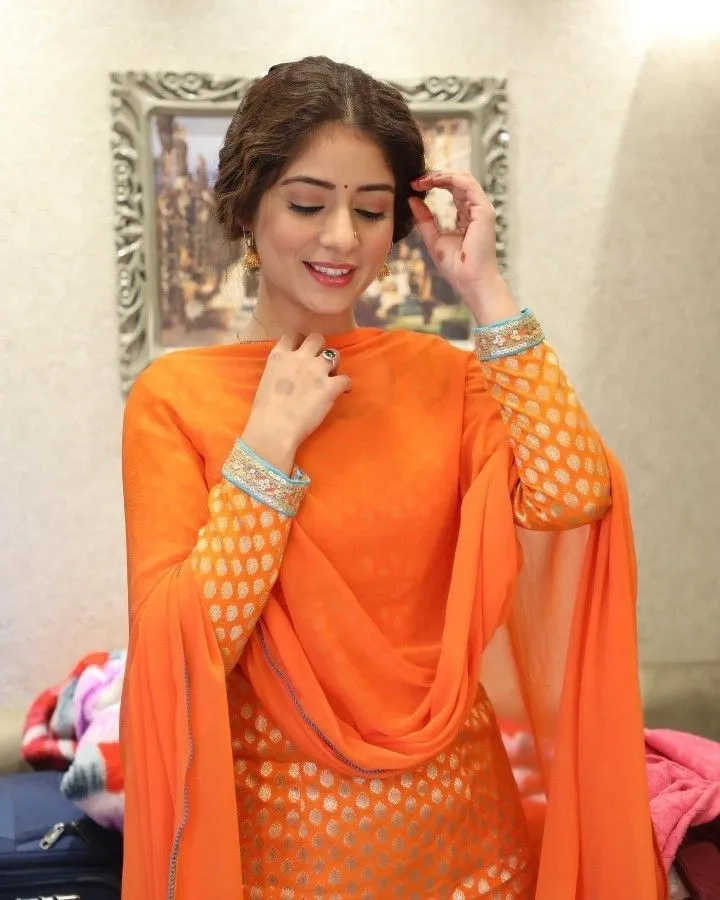 Punjabi Girl Profile Photos