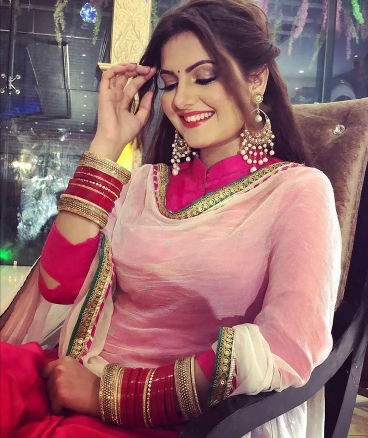 Punjabi Girl Profile Picture