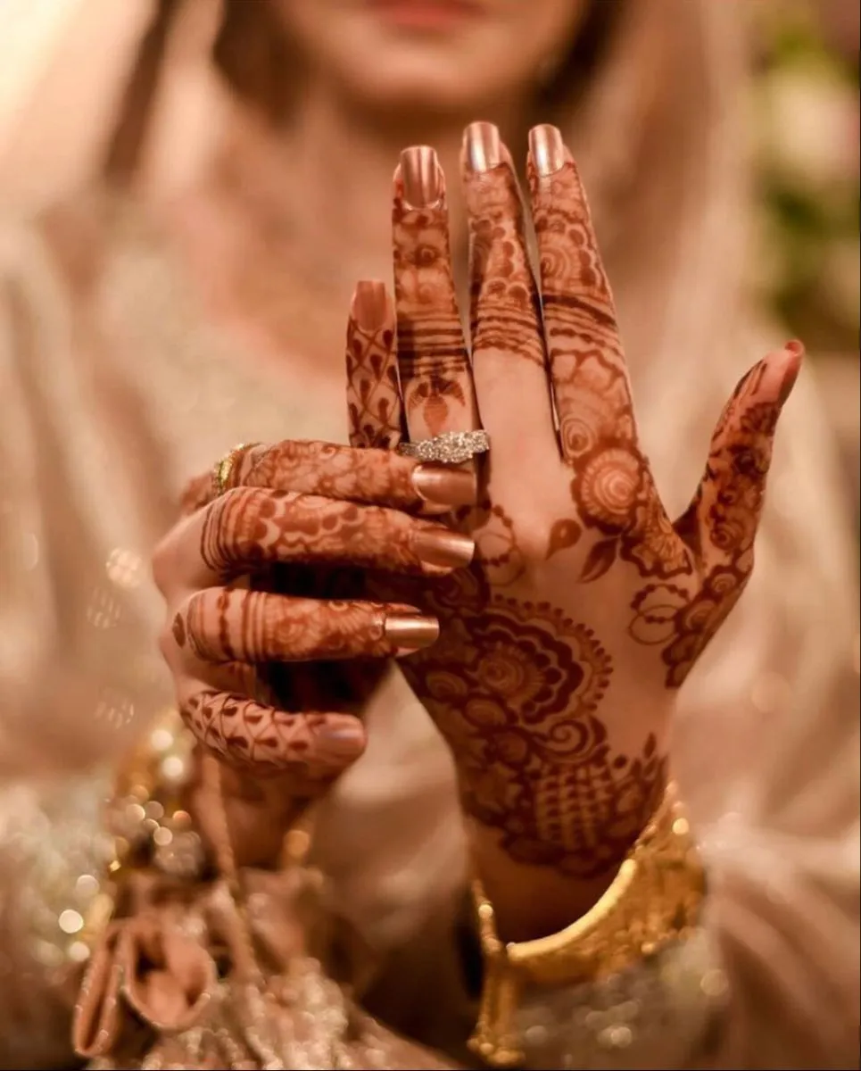Ring Finger Mehndi Designs