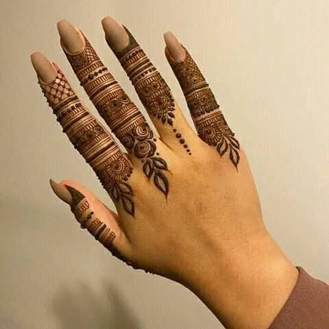 royal finger mehndi design picture
