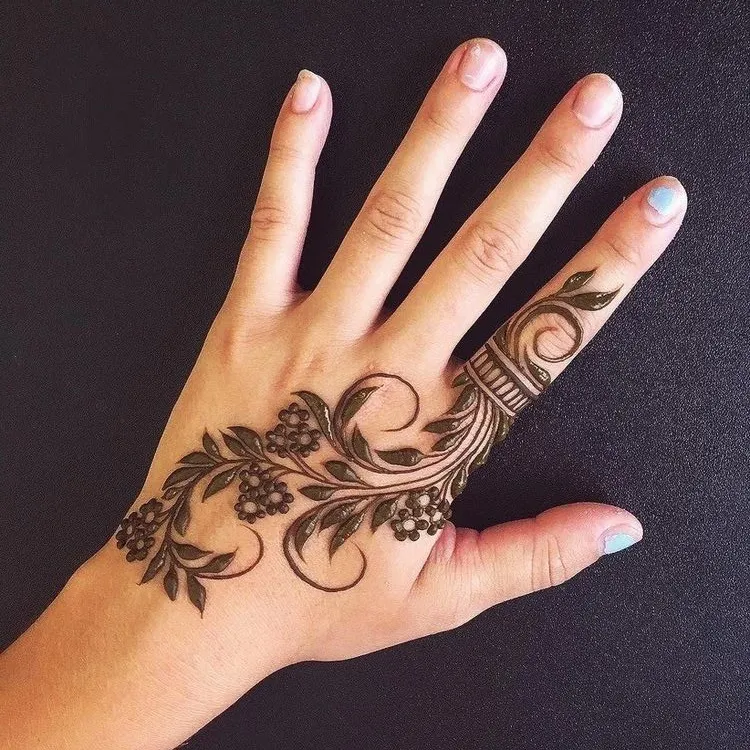 simple easy back hand mehndi