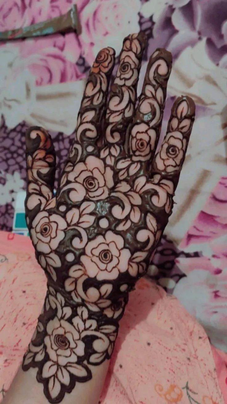 Simple Front Hand Mehndi Design Pictures
