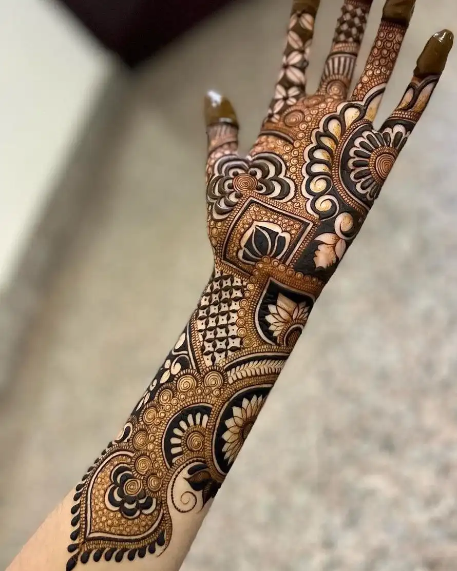 simple full hand mehndi design pic