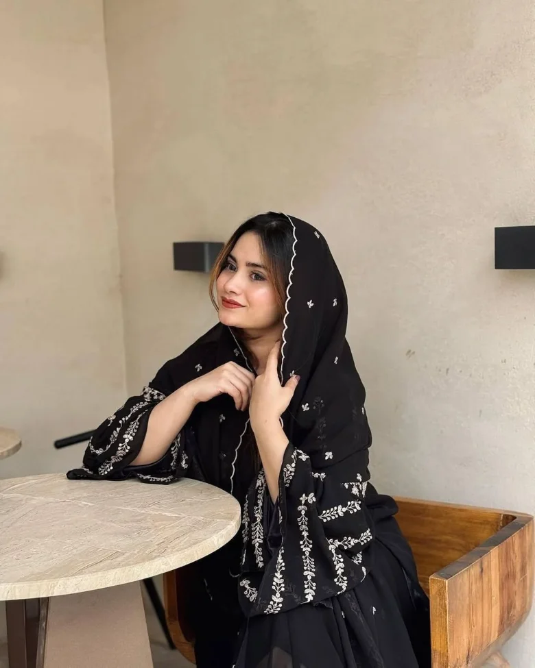 simple girl dp