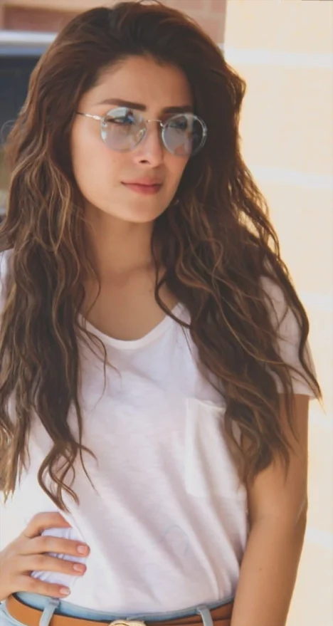 simple girl picture
