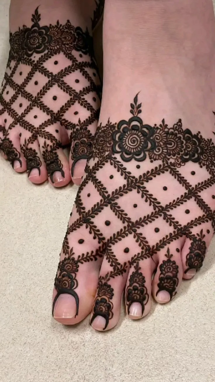 Simple Leg Mehndi Design Images