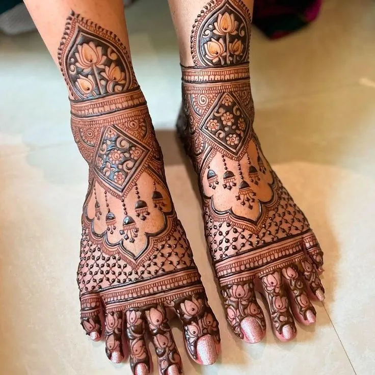 Simple Leg Mehndi Design Photos