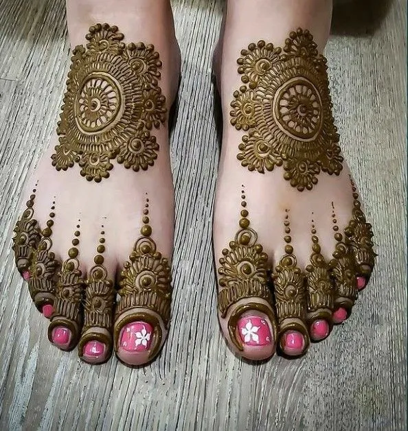 Simple Leg Mehndi Design Pics