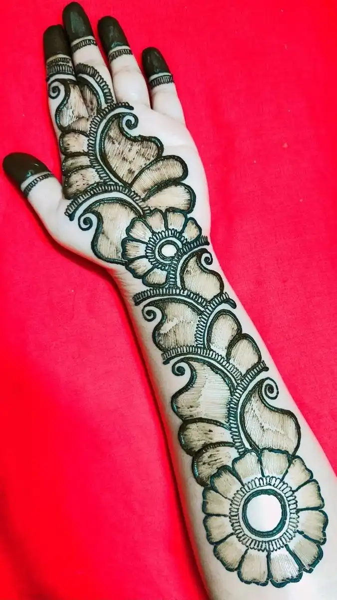 simple mehndi picture