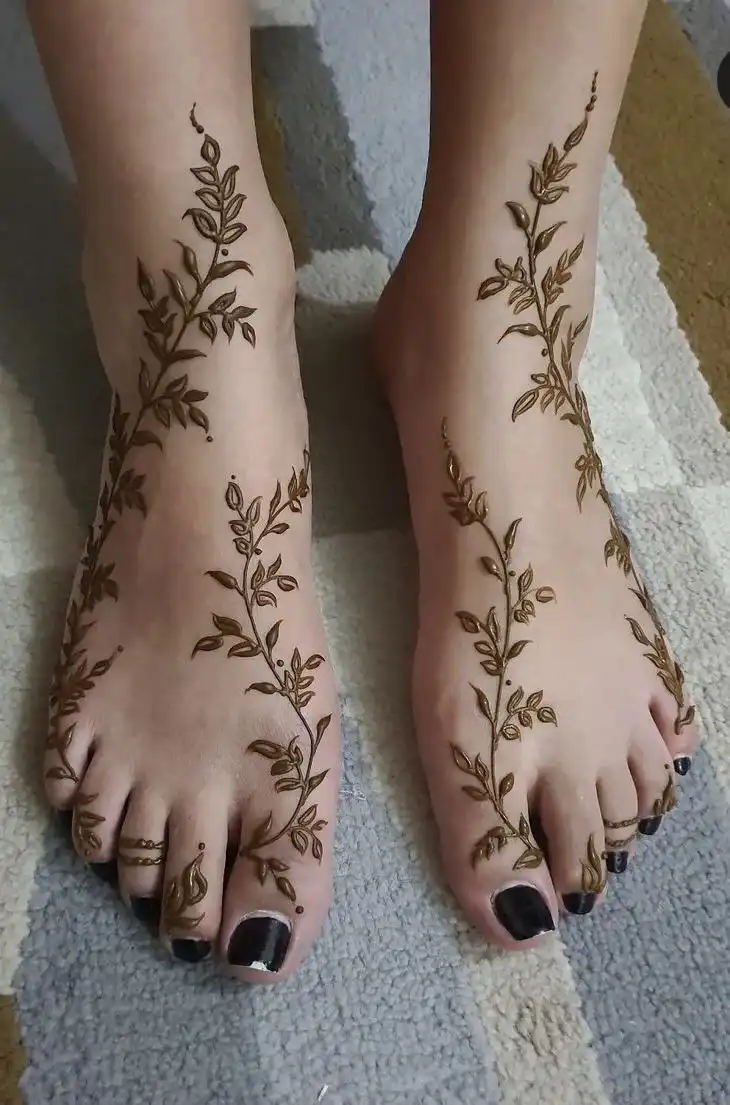 unique mehndi designs pics